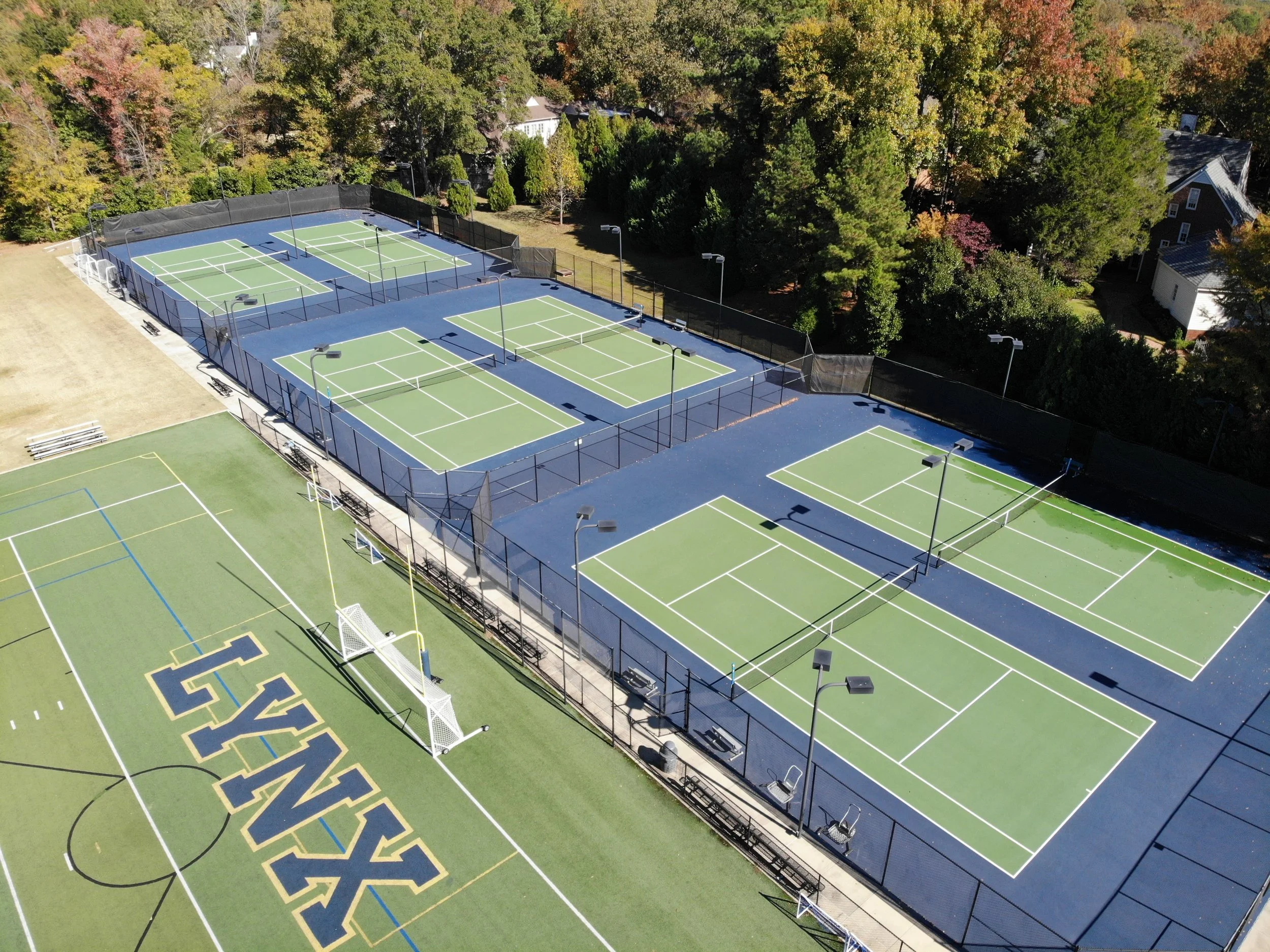Lausanne Collegiate School courts