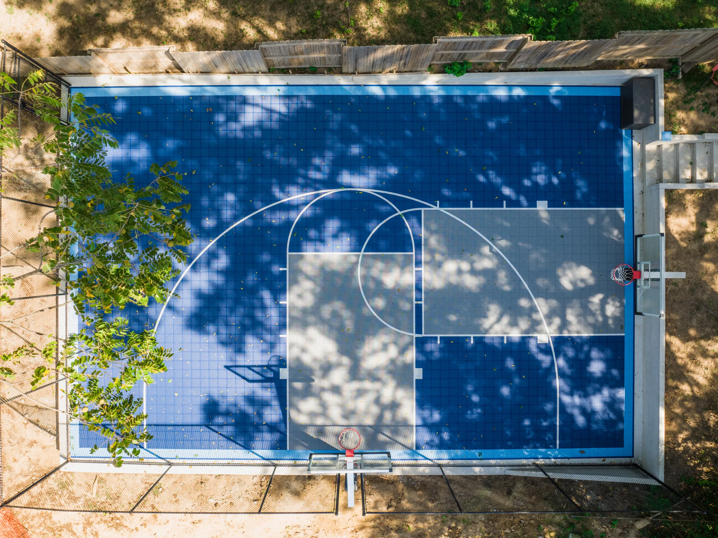 Private residence court 5